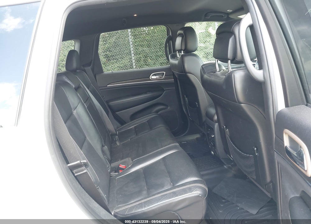 2017 JEEP GRAND CHEROKEE VIN: 1C4RJFBG5HC605496