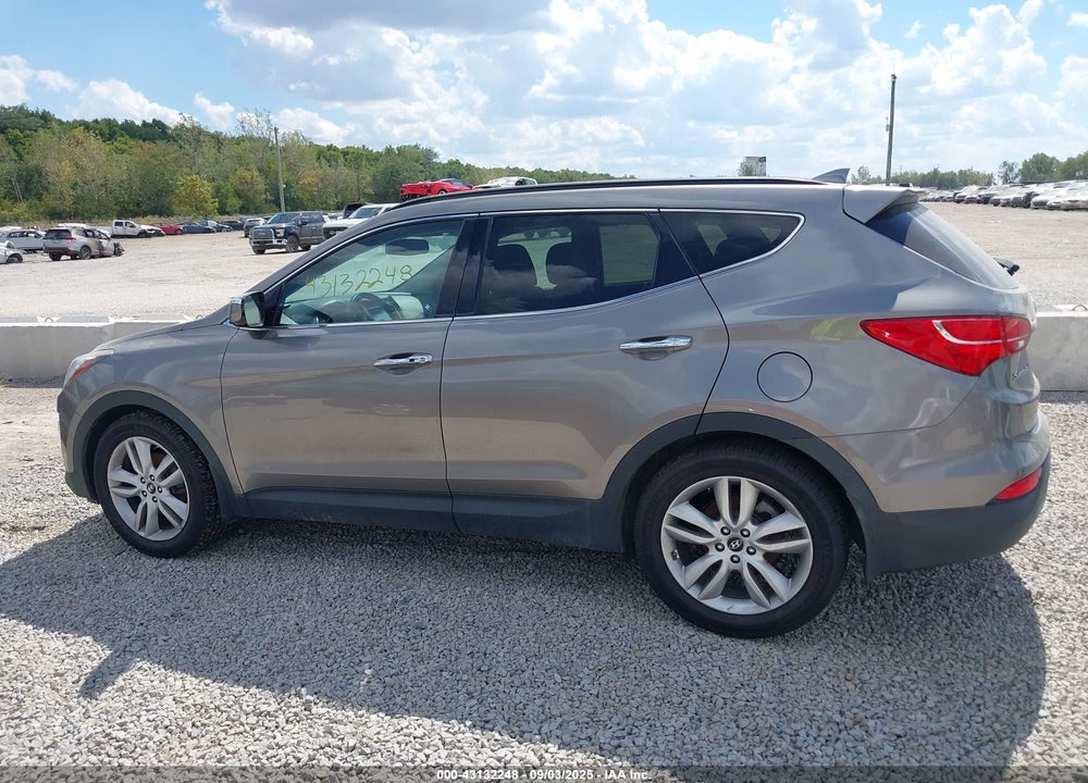 2014 HYUNDAI SANTA FE VIN: 5XYZU3LA1EG190989
