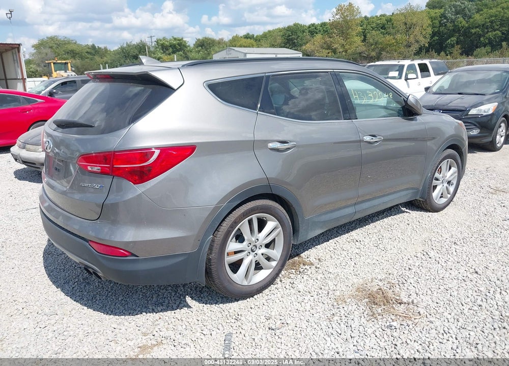 2014 HYUNDAI SANTA FE VIN: 5XYZU3LA1EG190989