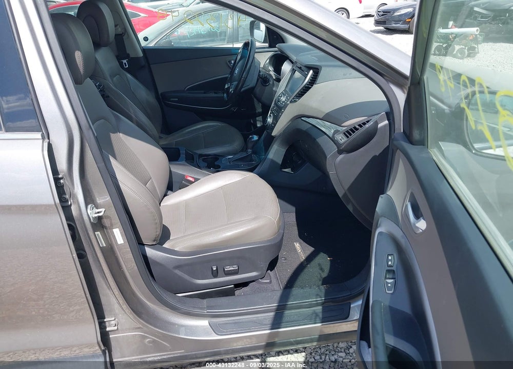 2014 HYUNDAI SANTA FE VIN: 5XYZU3LA1EG190989