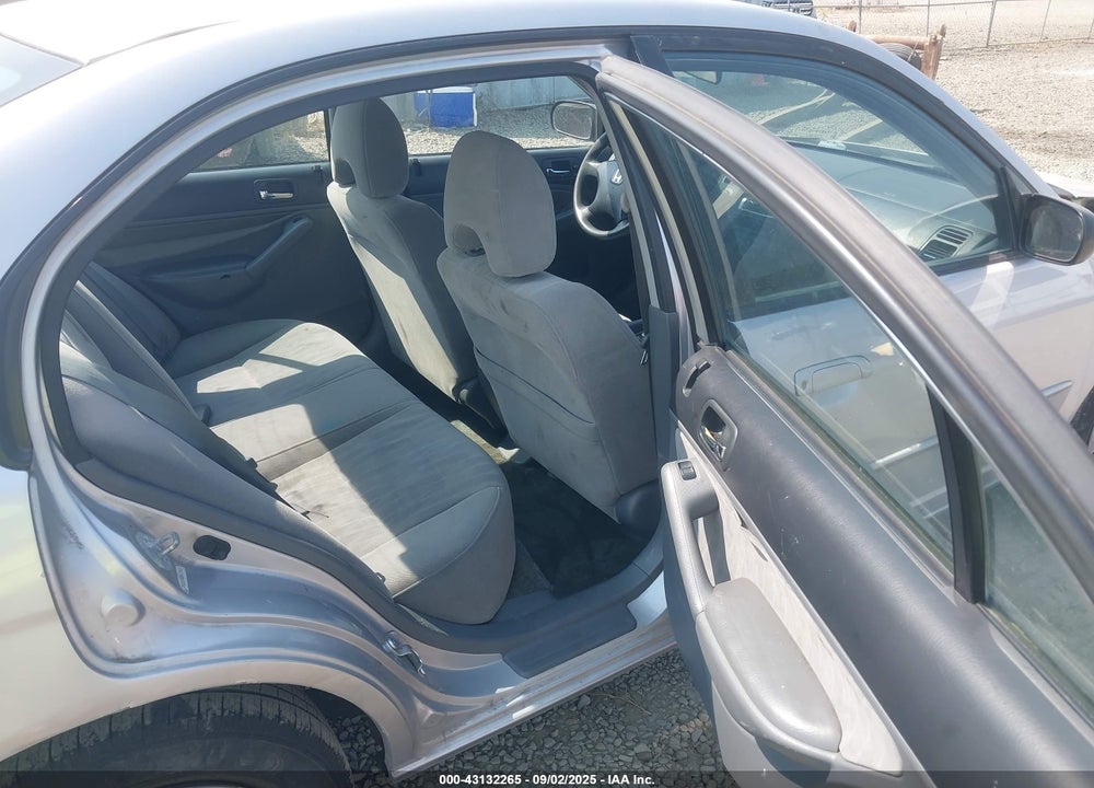 2003 HONDA CIVIC LX VIN: 2HGES16533H627415