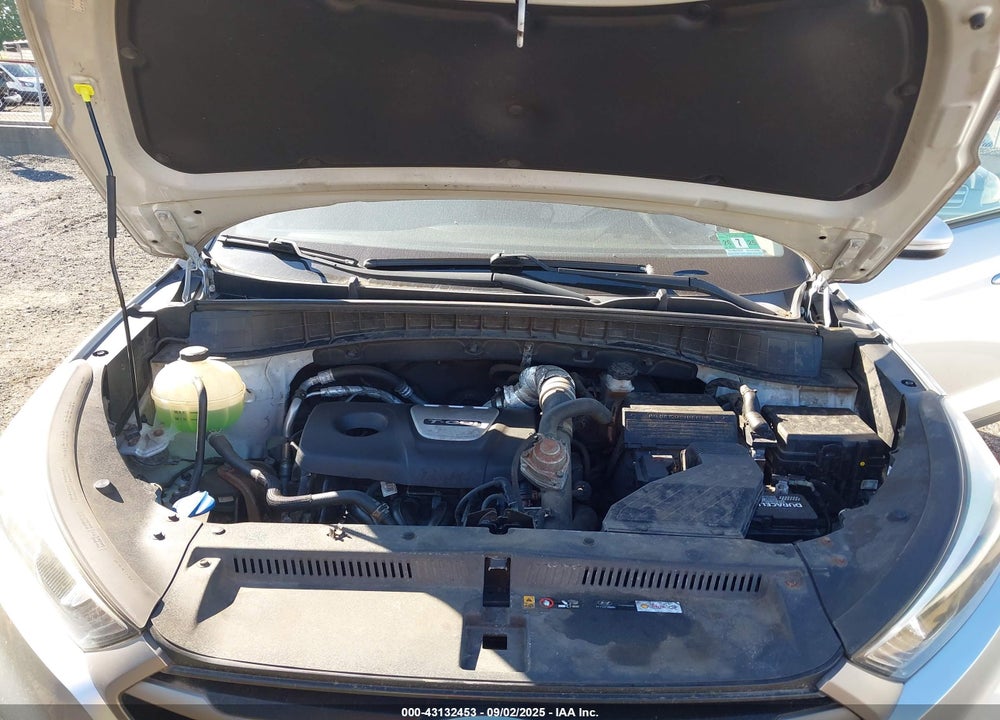 2016 HYUNDAI TUCSON SPORT VIN: KM8J3CA22GU240405