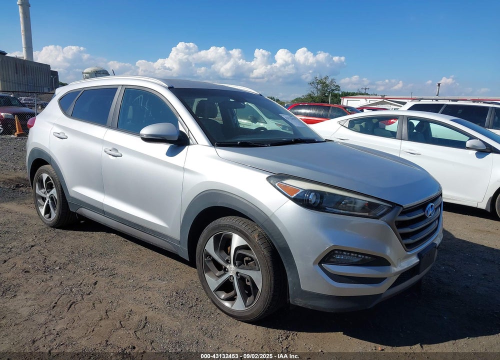 2016 HYUNDAI TUCSON SPORT VIN: KM8J3CA22GU240405