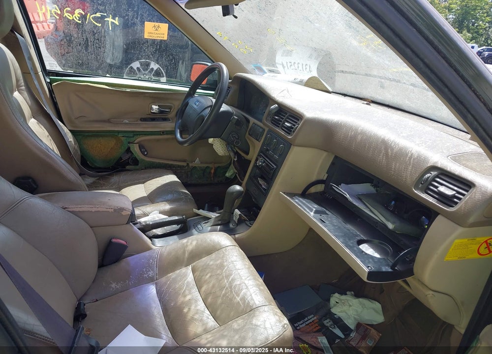 2000 VOLVO V70 GLT VIN: YV1LW56D7Y2689791