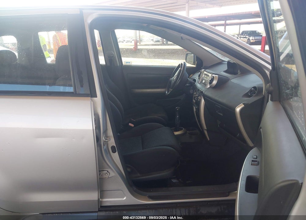 2005 SCION XA VIN: JTKKT624750125659