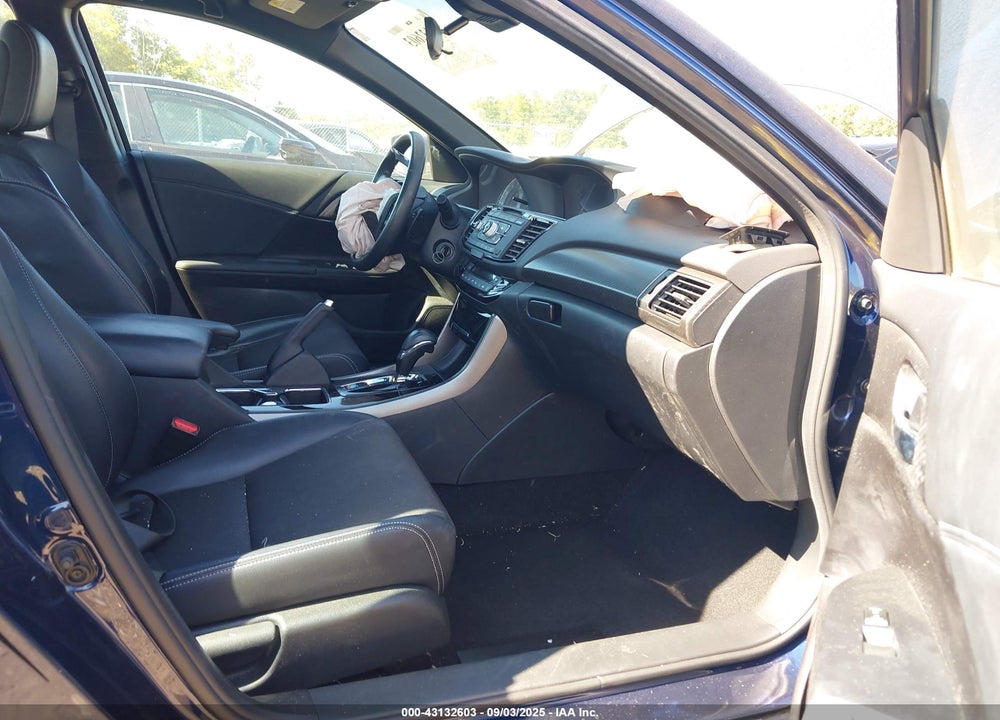 2016 HONDA ACCORD VIN: 1HGCR2F68GA106048