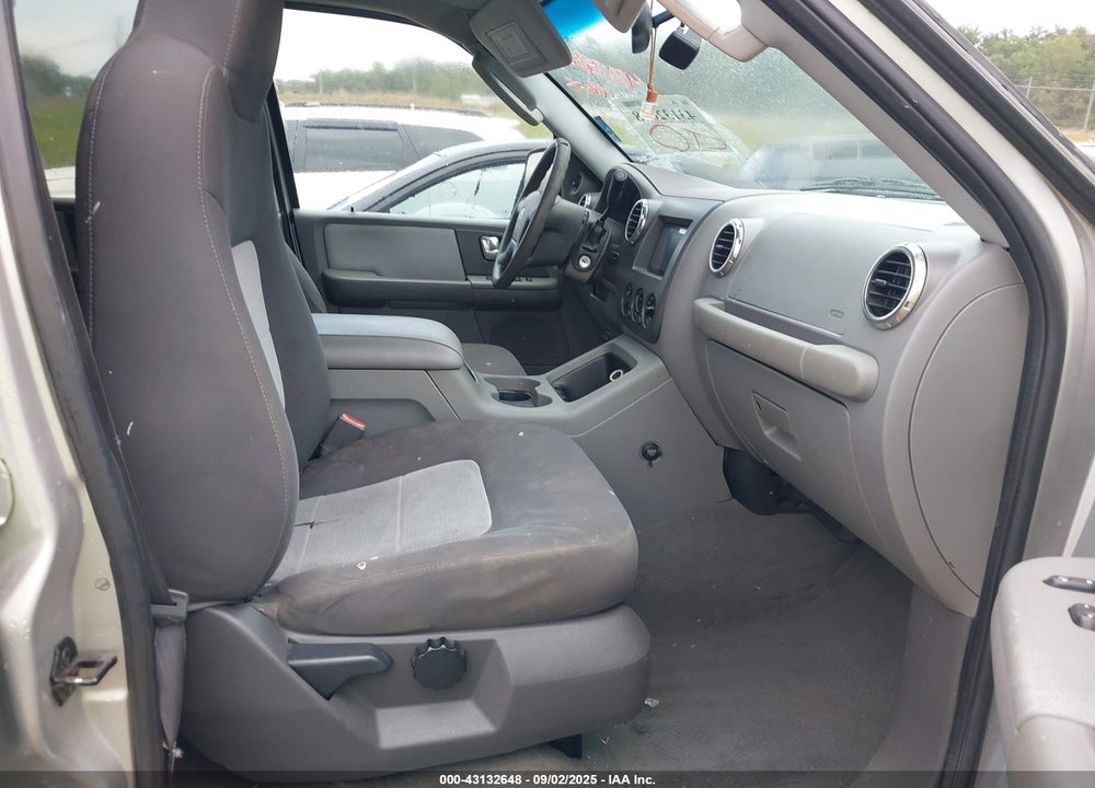 2004 FORD EXPEDITION XLT VIN: 1FMPU15L34LB44394