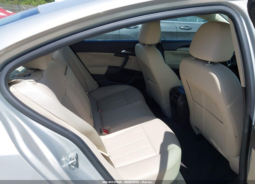 2011 BUICK REGAL VIN: W04GZ5GV6B1092211