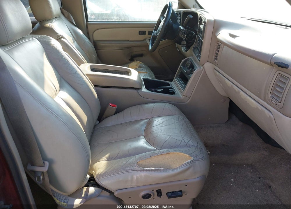 2003 CHEVROLET SUBURBAN 1500 LT VIN: 1GNFK16Z43J244532