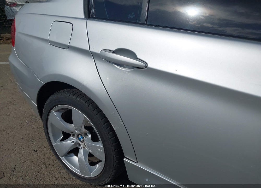 2011 BMW 3 SERIES VIN: WBAPH7G54BNM55034