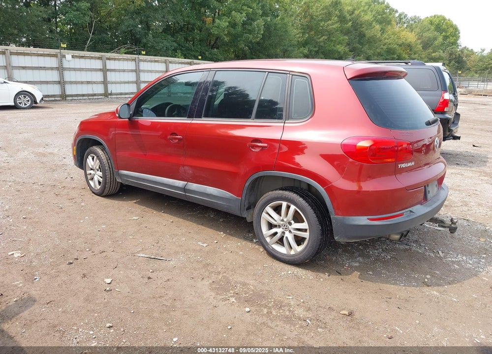 2012 VOLKSWAGEN TIGUAN VIN: WVGAV7AX7CW084101