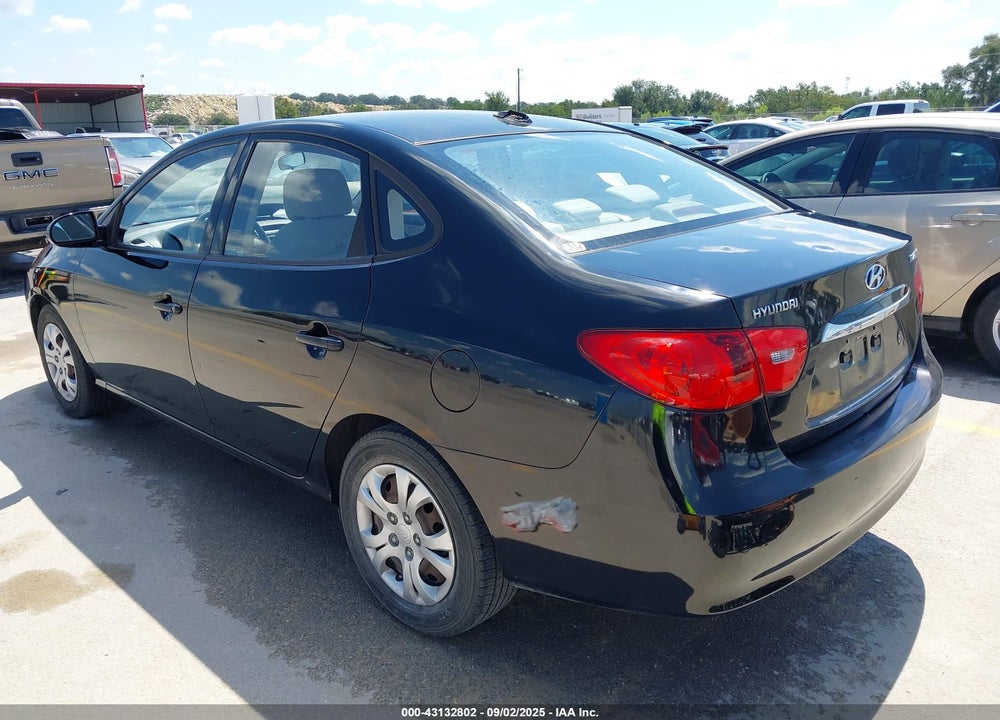 2010 HYUNDAI ELANTRA VIN: KMHDU4AD6AU132605