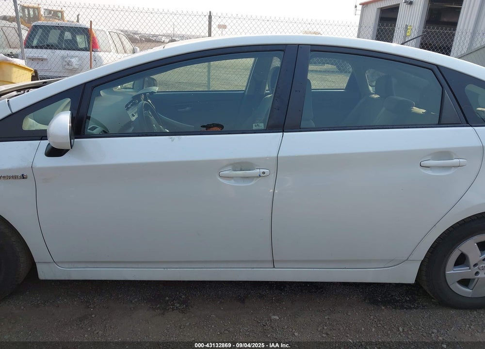 2011 TOYOTA PRIUS VIN: JTDKN3DU9B1447304