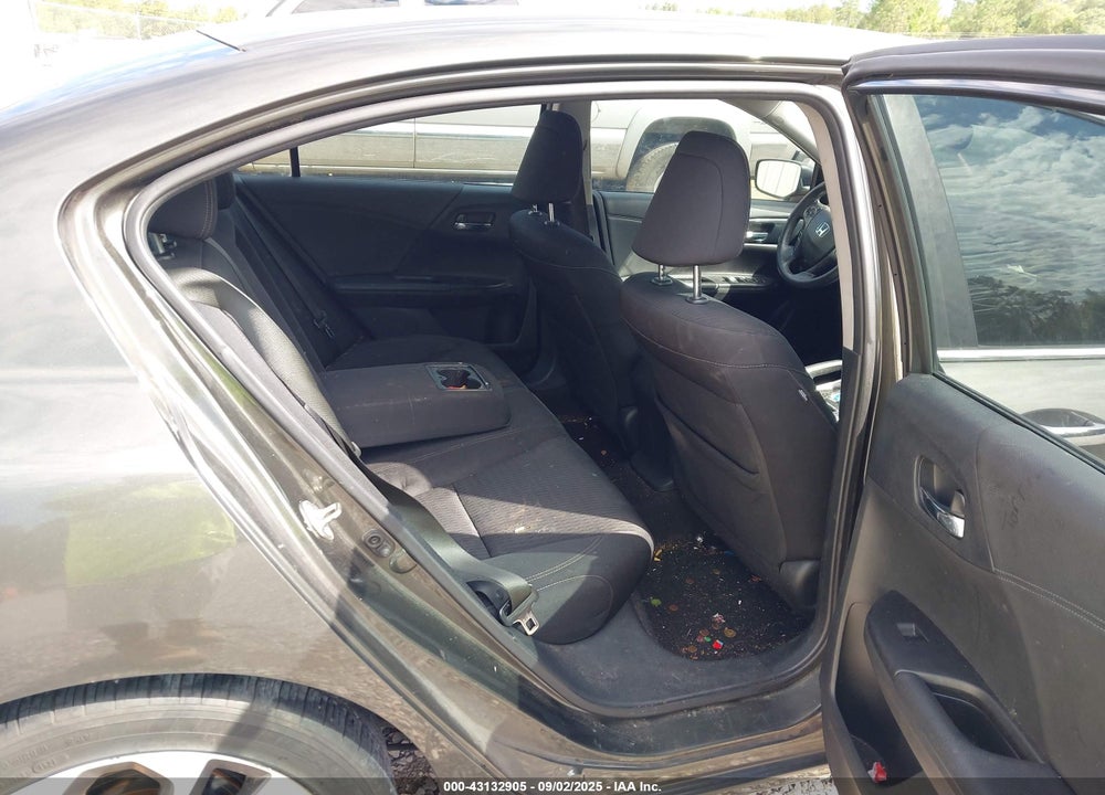 2015 HONDA ACCORD VIN: 1HGCR2F50FA023963