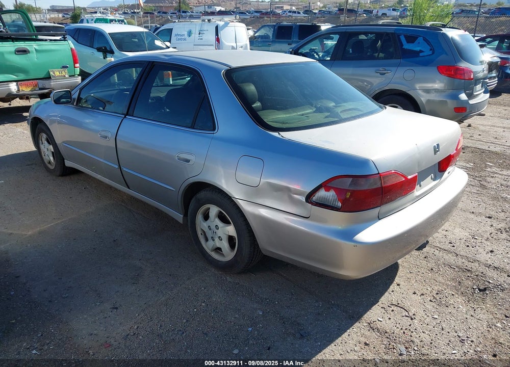 1999 HONDA ACCORD EX VIN: 1HGCG6677XA032966
