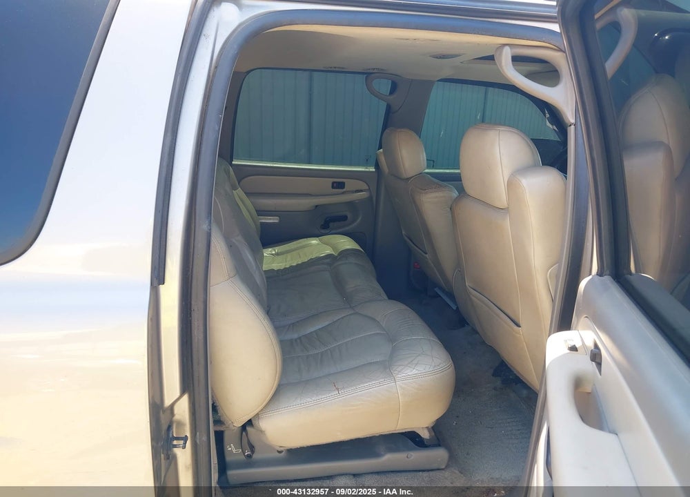 2001 CHEVROLET SUBURBAN 1500 LT VIN: 3GNFK16T41G131819