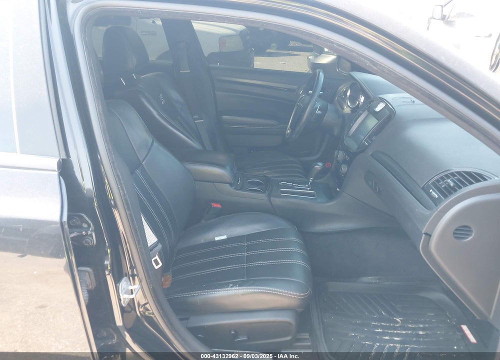2014 CHRYSLER 300 VIN: 2C3CCABT3EH303878
