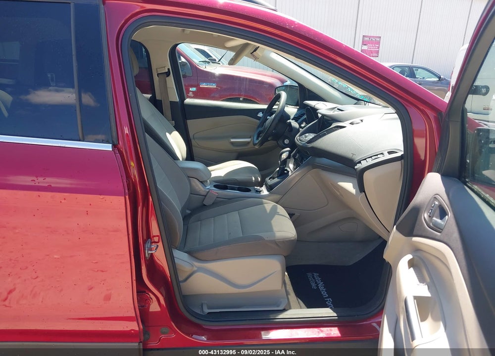 2016 FORD ESCAPE VIN: 1FMCU0GX8GUC25057