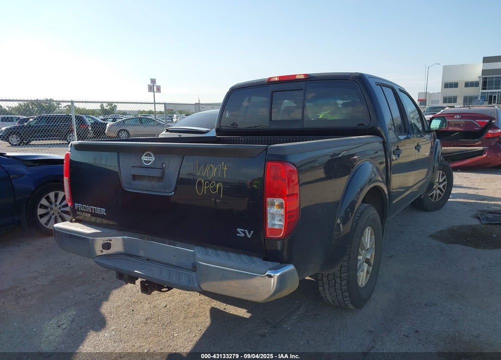 2015 NISSAN FRONTIER VIN: 1N6AD0ER7FN721182