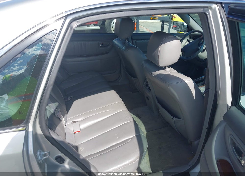 2000 TOYOTA AVALON XLS VIN: 4T1BF28B9YU107122