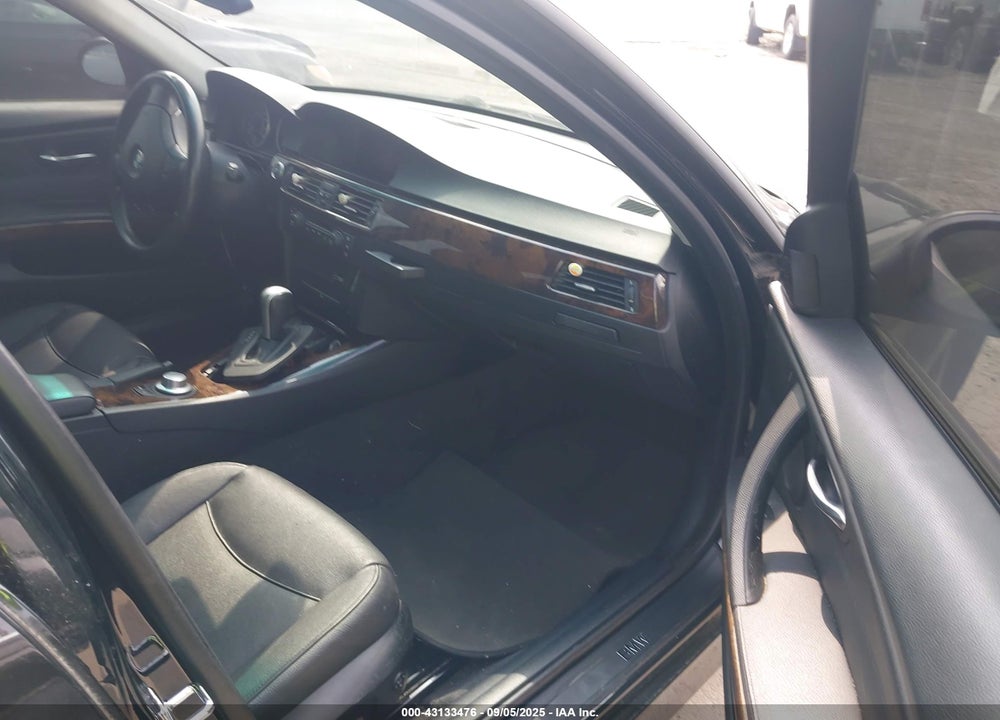 2006 BMW 325XI VIN: WBAVD13586KV14728