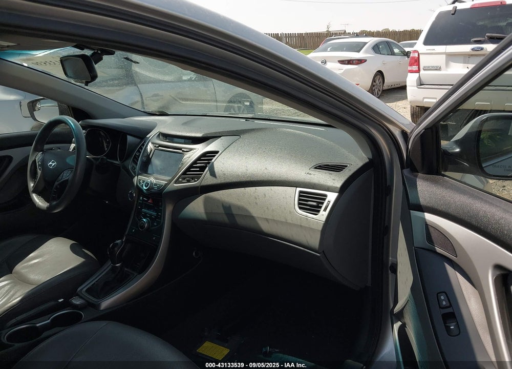 2014 HYUNDAI ELANTRA VIN: 5NPDH4AE2EH508136