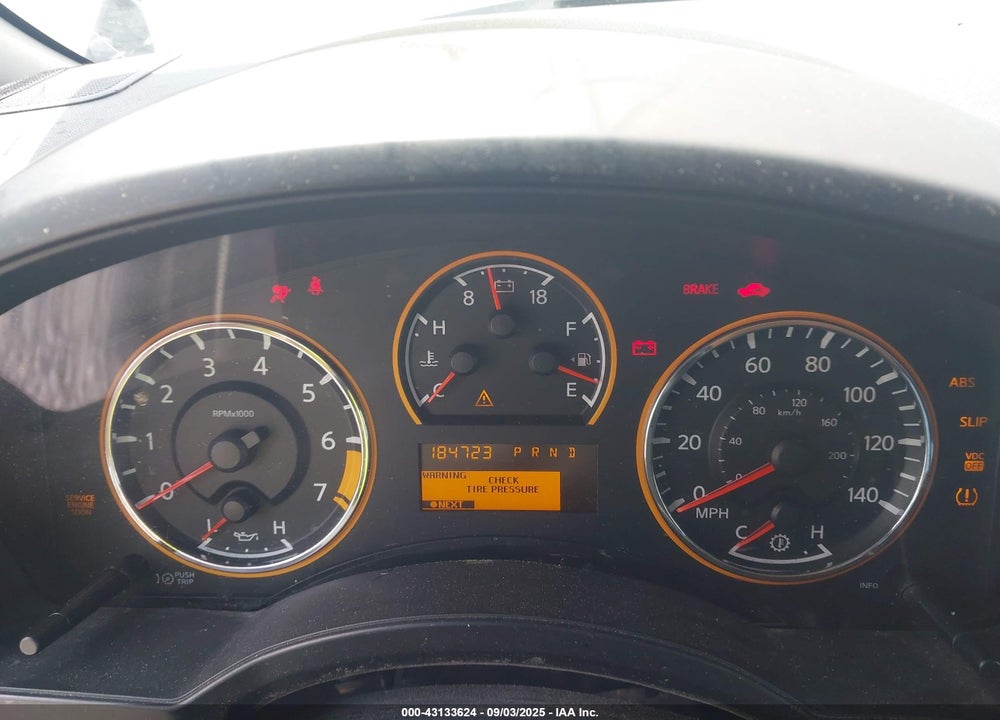2011 NISSAN TITAN SL VIN: 1N6BA0ED3BN319350