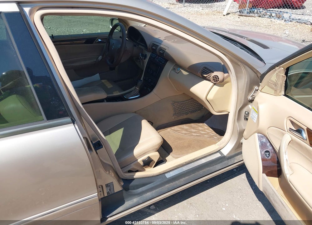 2002 MERCEDES-BENZ C 240 VIN: WDBRF61J52E008650