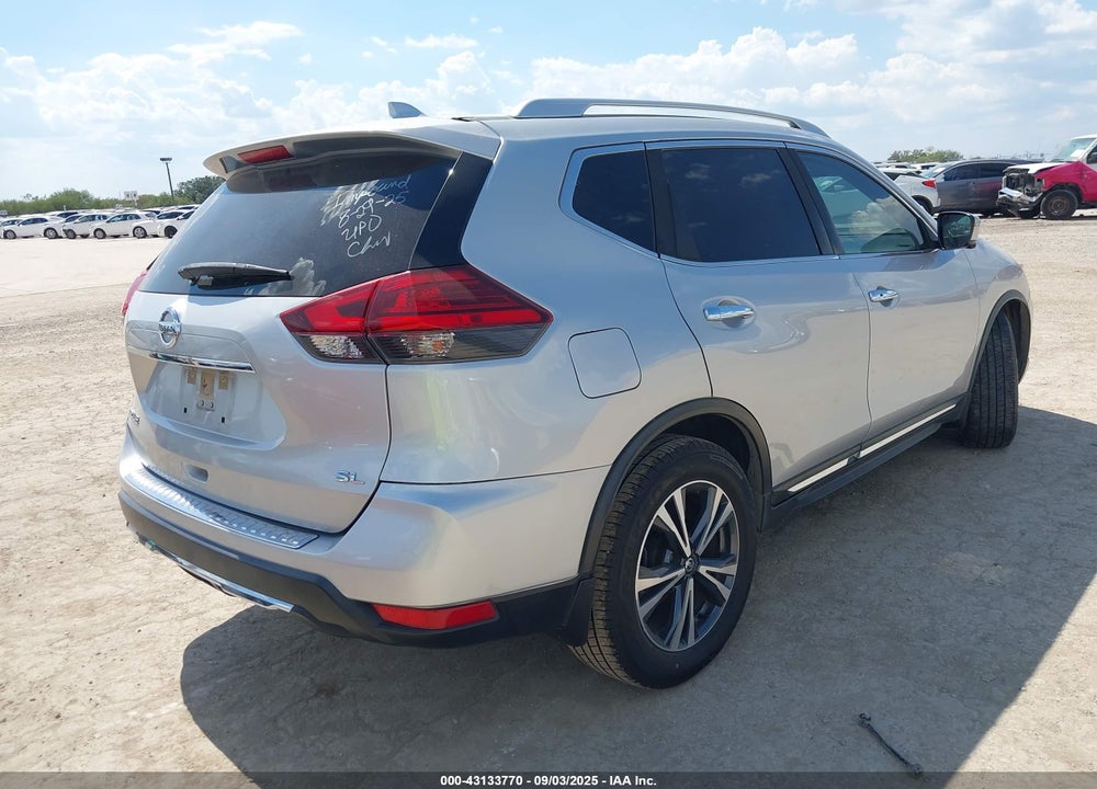 2017 NISSAN ROGUE VIN: JN8AT2MT2HW391354