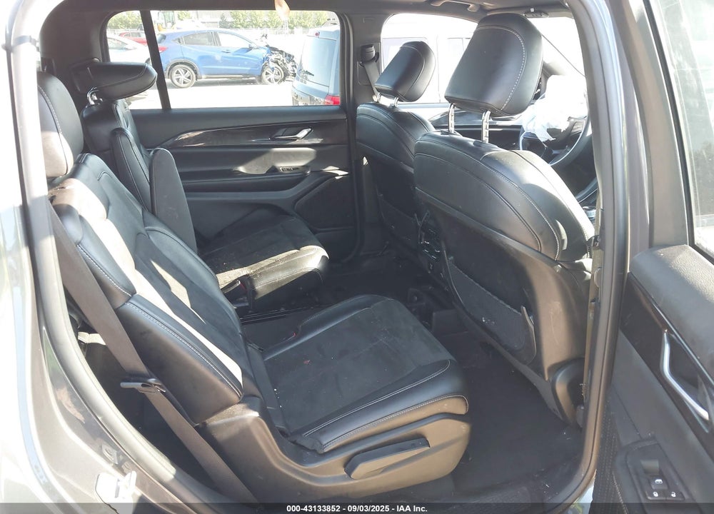 2023 JEEP GRAND CHEROKEE L VIN: 1C4RJKAG4P8101775