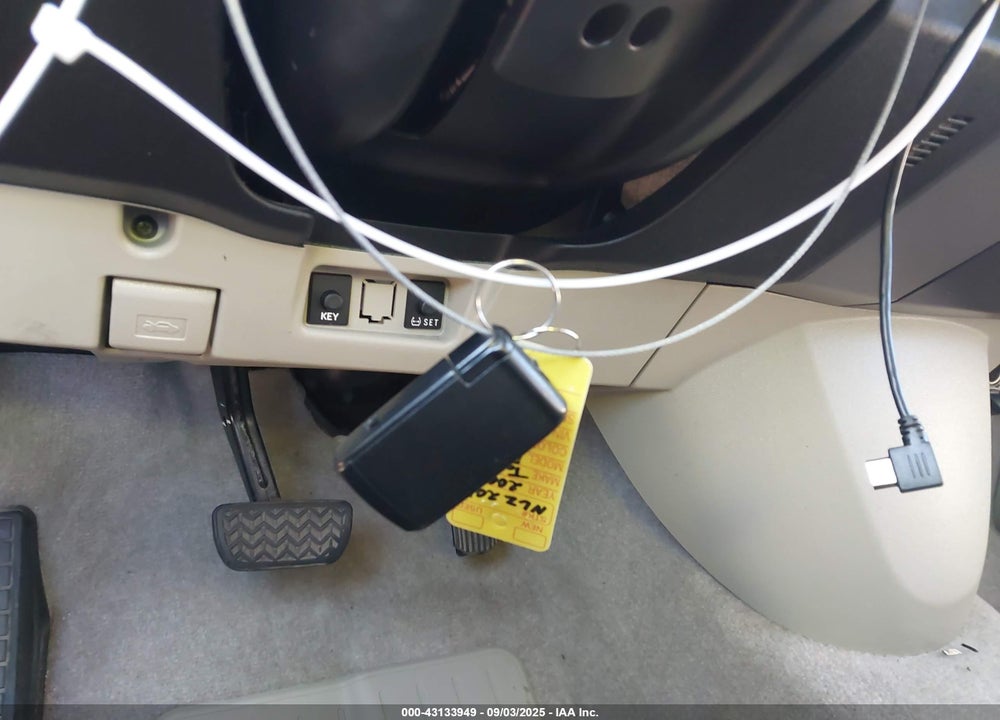 2006 TOYOTA PRIUS VIN: JTDKB20U267538913