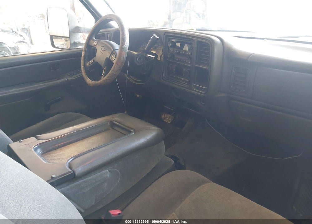 2004 CHEVROLET SILVERADO 2500HD LS VIN: 1GCHK23U04F110590