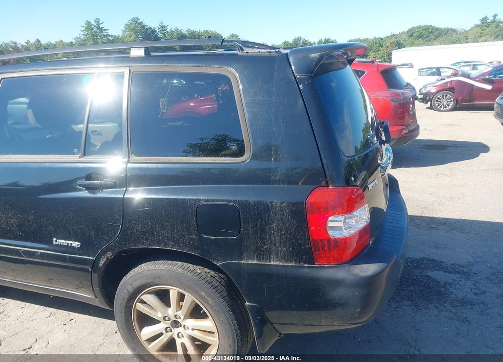 2006 TOYOTA HIGHLANDER HYBRID LIMITED V6 VIN: JTEEW21A860029225