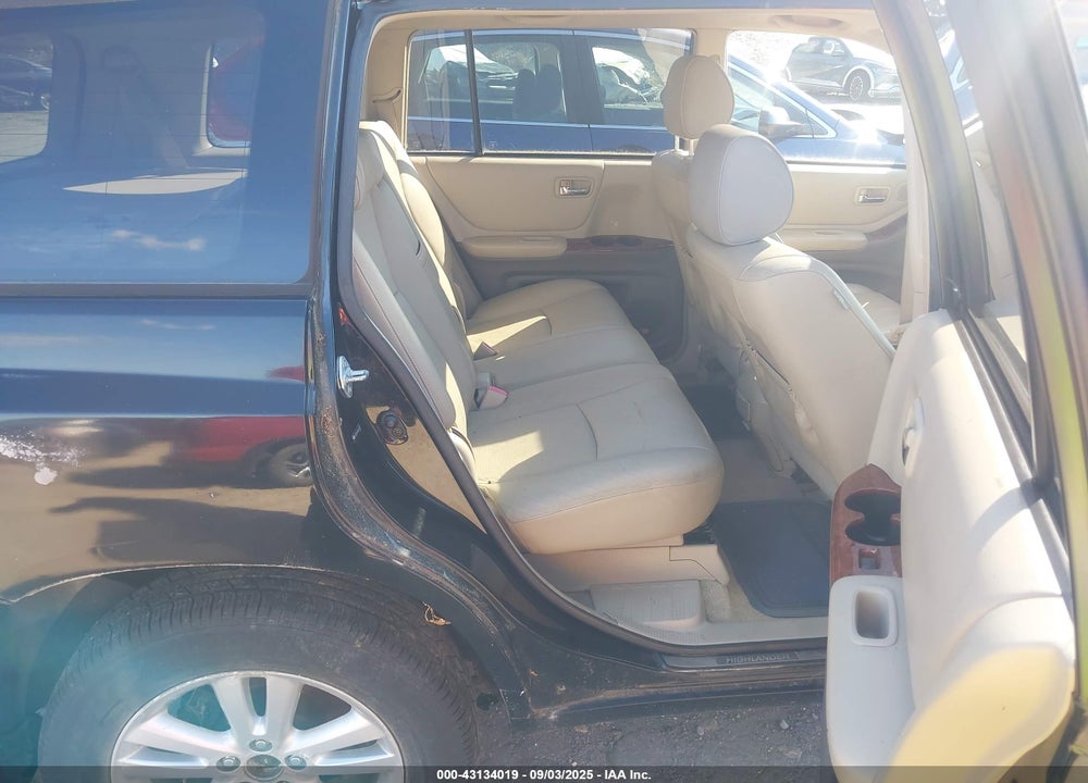 2006 TOYOTA HIGHLANDER HYBRID LIMITED V6 VIN: JTEEW21A860029225