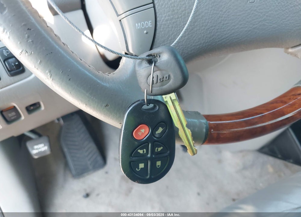 2008 TOYOTA SIENNA LIMITED VIN: 5TDZK22C38S166171