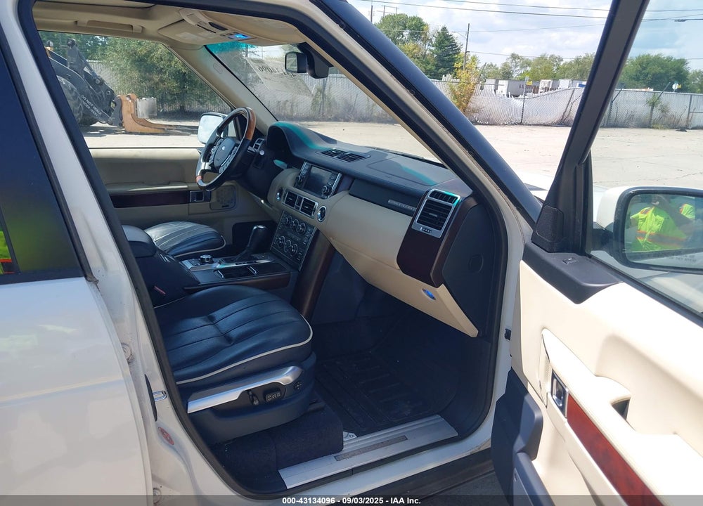 2010 LAND ROVER RANGE ROVER VIN: SALMF1E41AA312642