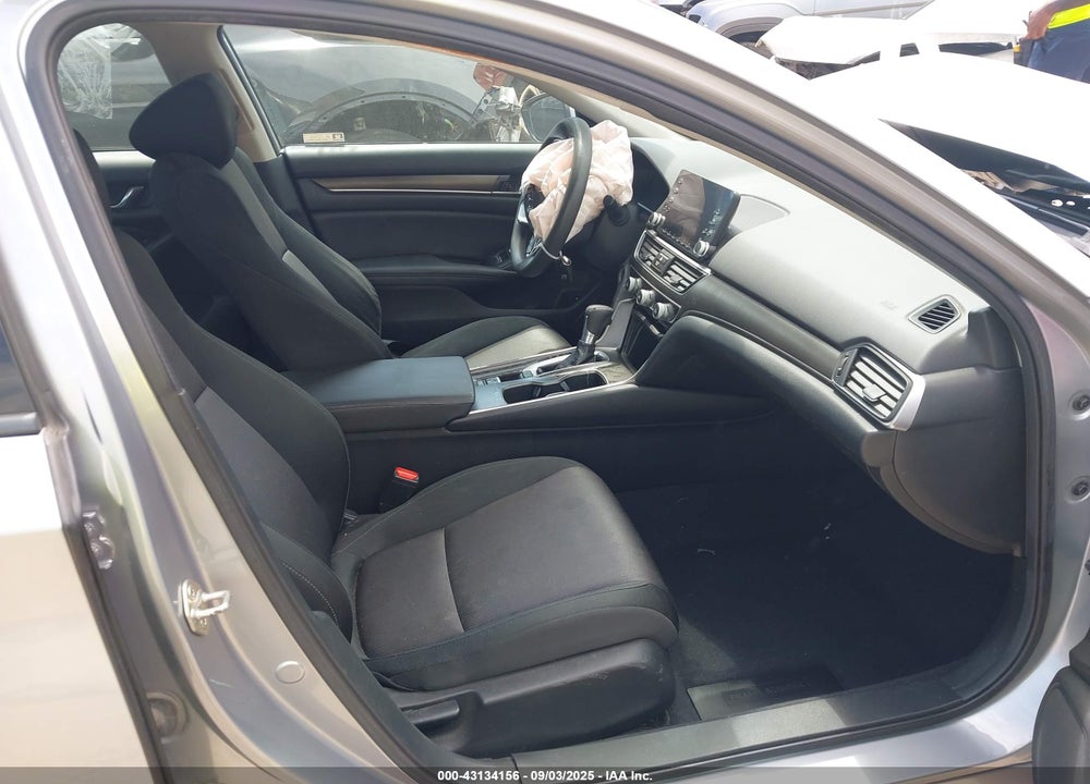 2019 HONDA ACCORD VIN: 1HGCV1F10KA070150