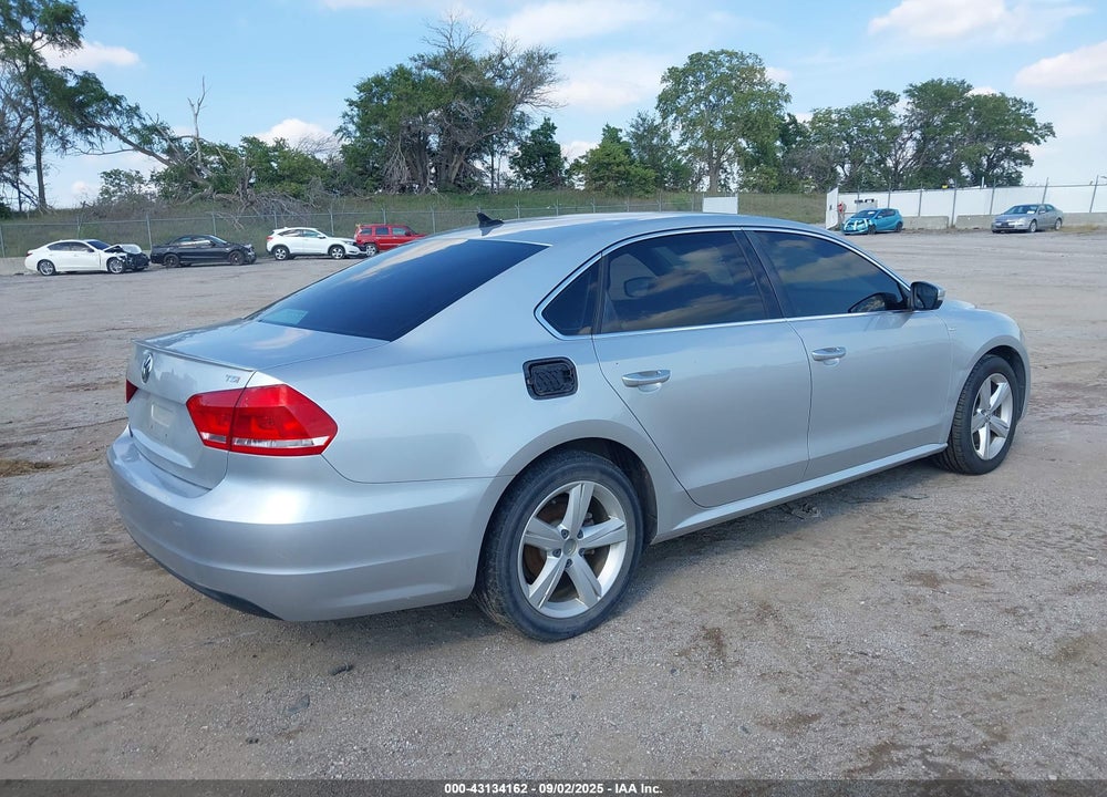 2014 VOLKSWAGEN PASSAT VIN: 1VWAS7A34EC042884