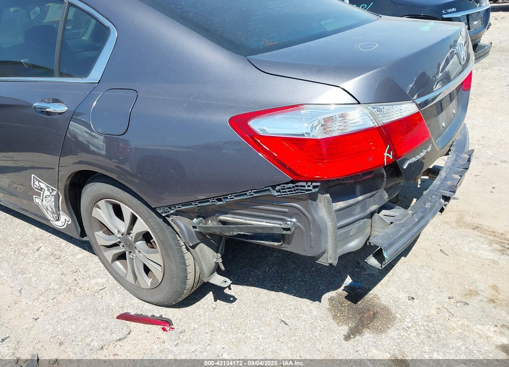 2015 HONDA ACCORD VIN: 1HGCR2F3XFA014962