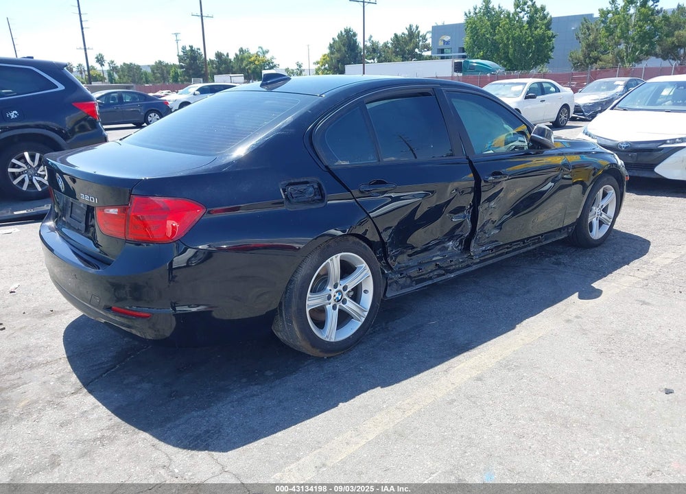2015 BMW 3 SERIES VIN: WBA3B1C59FK138036