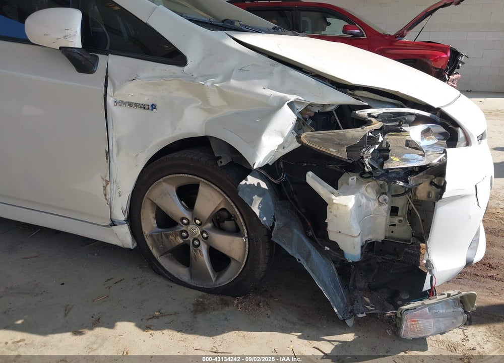 2015 TOYOTA PRIUS VIN: JTDKN3DUXF0404621