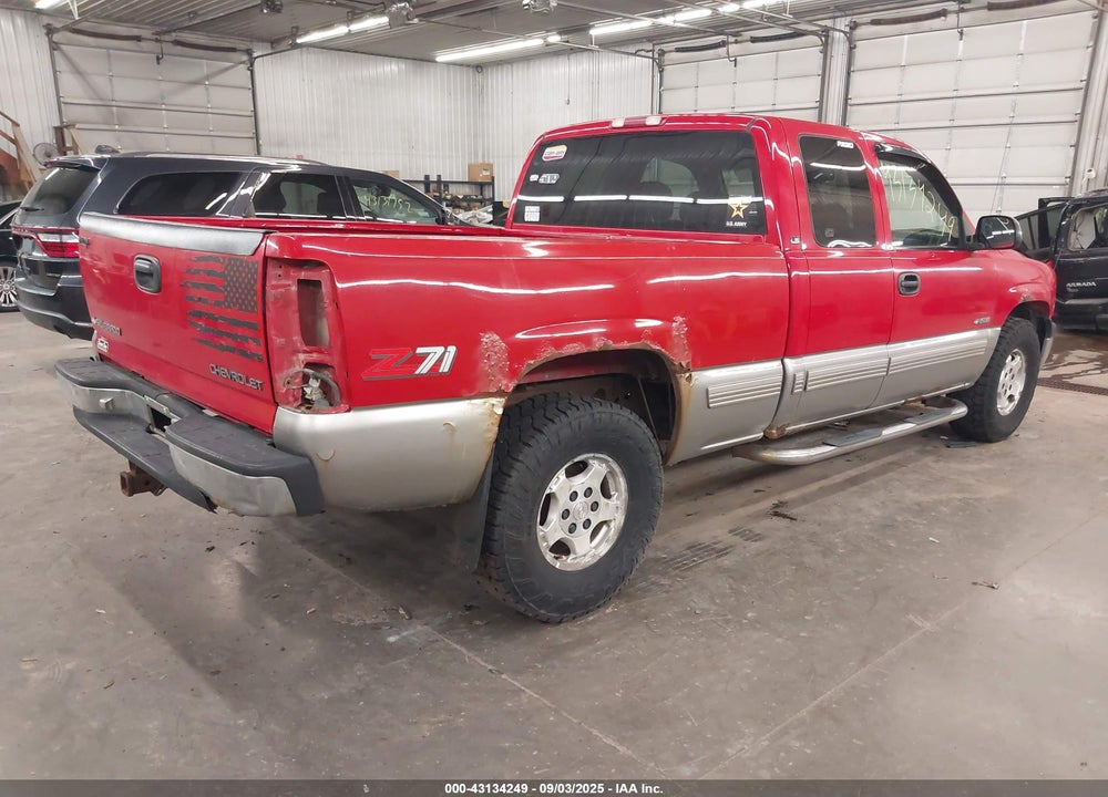 2000 CHEVROLET SILVERADO 1500 LS VIN: 1GCEK19V9YE185846
