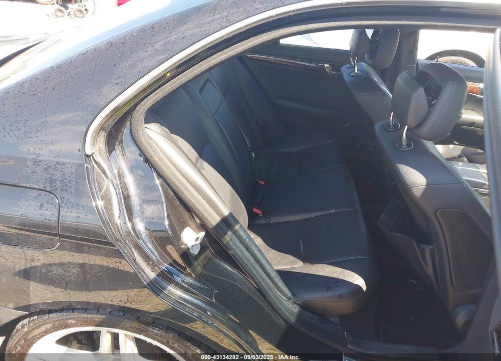 2011 MERCEDES-BENZ C 300 SPORT VIN: WDDGF5EB9BA465948