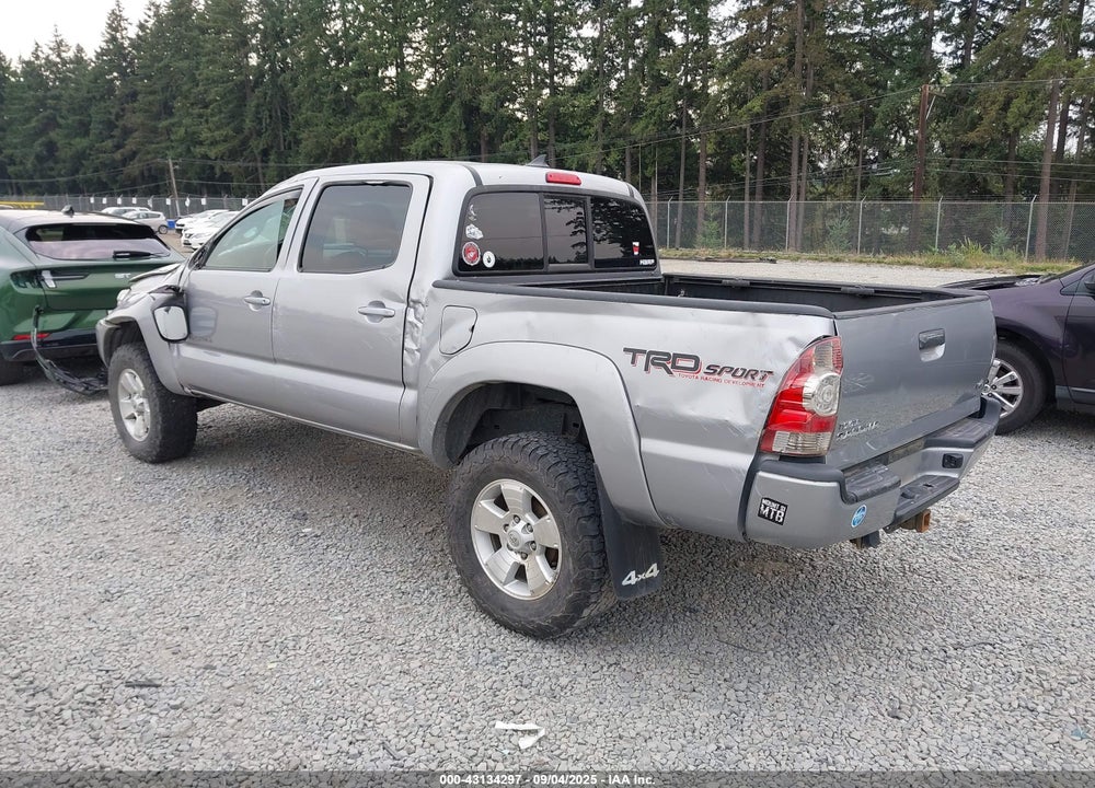 2015 TOYOTA TACOMA VIN: 5TFLU4EN2FX137664