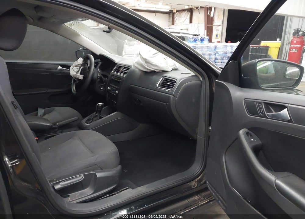 2014 VOLKSWAGEN JETTA VIN: 3VW2K7AJ6EM389425