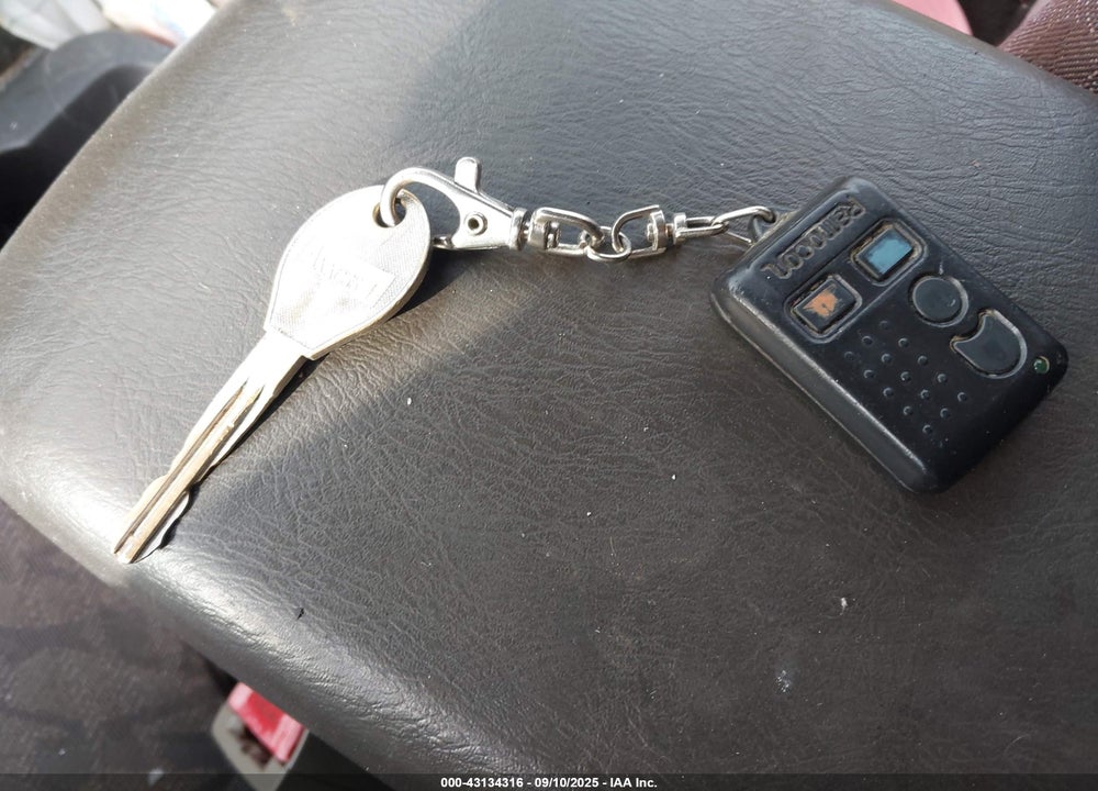 2000 NISSAN XTERRA SE/XE VIN: 5N1ED28Y1YC586388