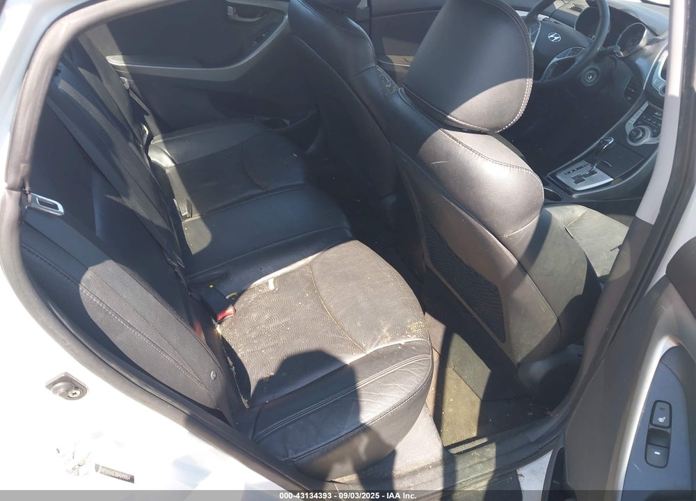 2011 HYUNDAI ELANTRA LIMITED VIN: 5NPDH4AE3BH049064