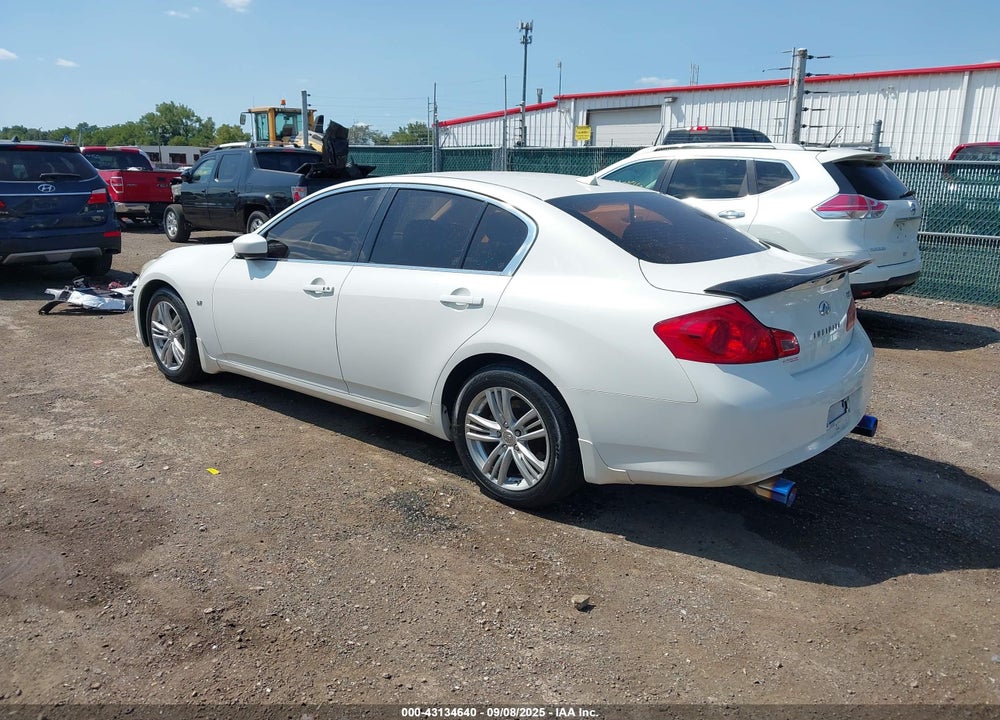 2015 INFINITI Q40 VIN: JN1CV6APXFM500619