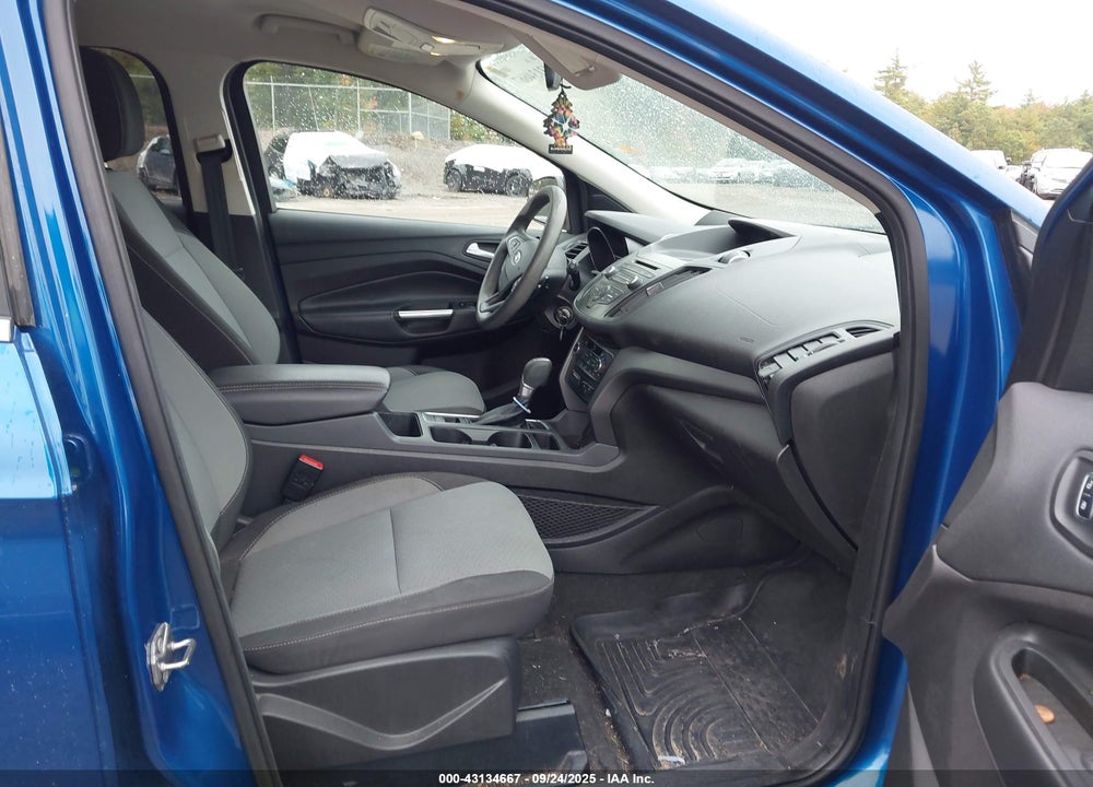2017 FORD ESCAPE VIN: 1FMCU9GDXHUA17595