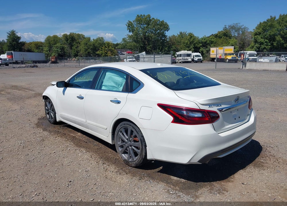 2018 NISSAN ALTIMA VIN: 1N4AL3AP7JC275038